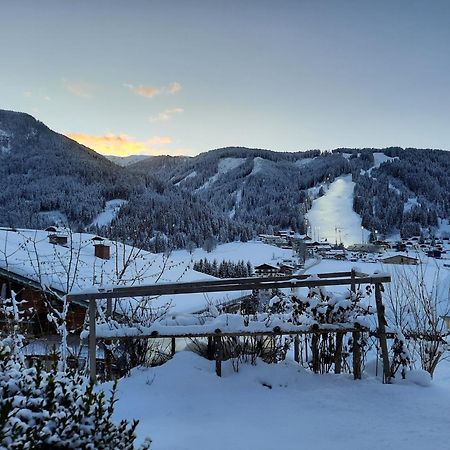 Haus Traninger Apartamento Flachau Exterior foto